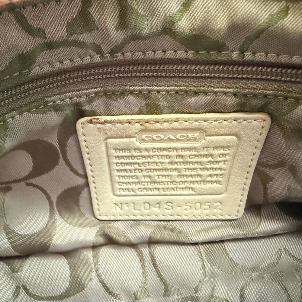 Vintage Coach Mini Bag in Cream Leather - Picture 6 of 7